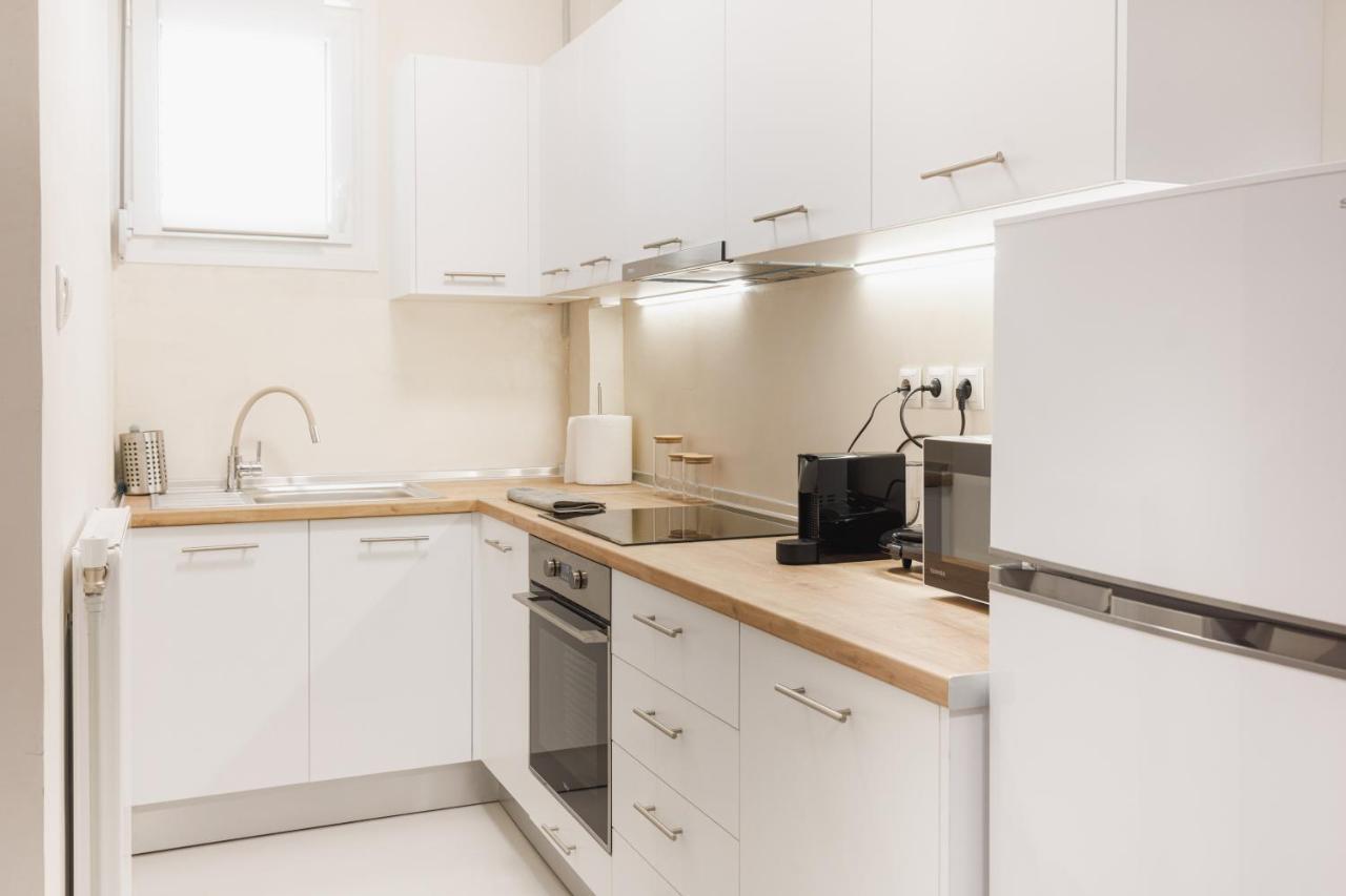 Fully Renovated Luxurious Semi-Basement Studio Aten Exteriör bild